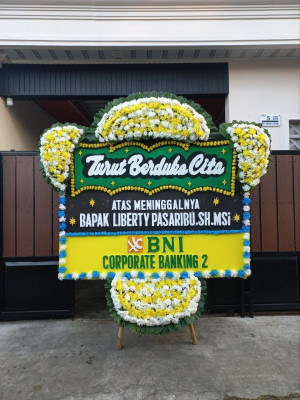 Papan Bunga Duka di Karang Tengah